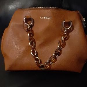 Gussaci shoulder bag